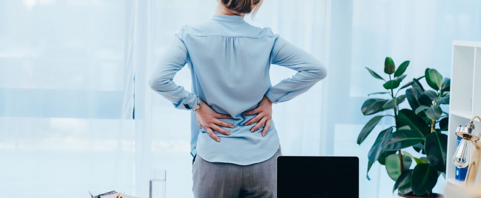 Schmerzen im mittleren Rücken: Ursachen und Tipps