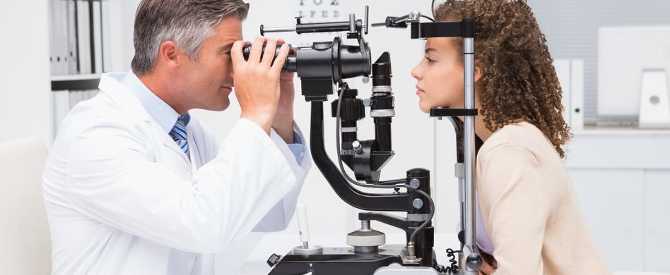 Sehtest beim Optiker oder Augenarzt?