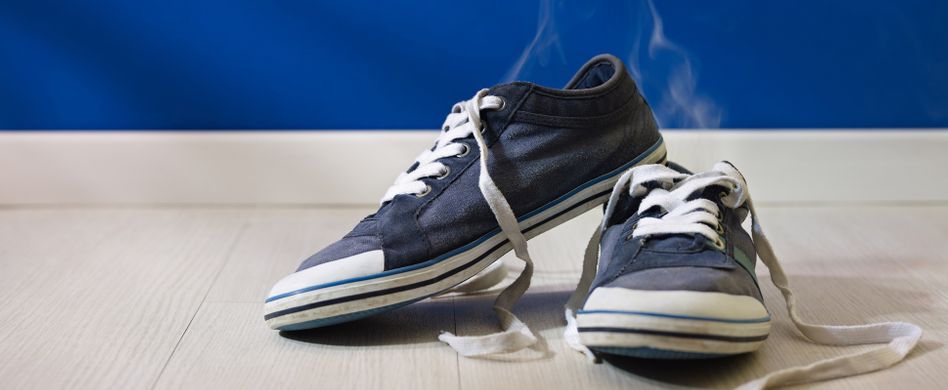 Stinkende Schuhe: 5 Tricks gegen den Mief