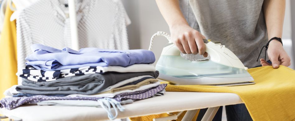Wäsche bügeln: 6 coole Tipps, mit denen Sie Zeit und Geld sparen