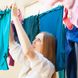 Wie hänge ich Wäsche richtig auf? Tipps gegen Klammerknitter und Bügelbeulen