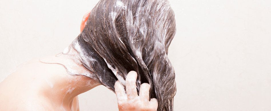 Wie oft sollte man seine Haare waschen?
